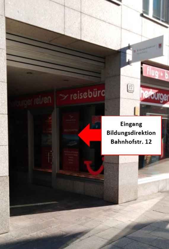 Eingang Bahnhofstraße 12